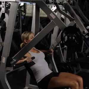 Chest press per pettorali bassi